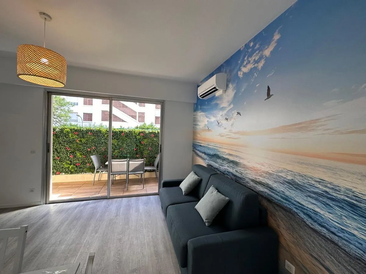 Appartement Charmant 2 Pieces à Antibes